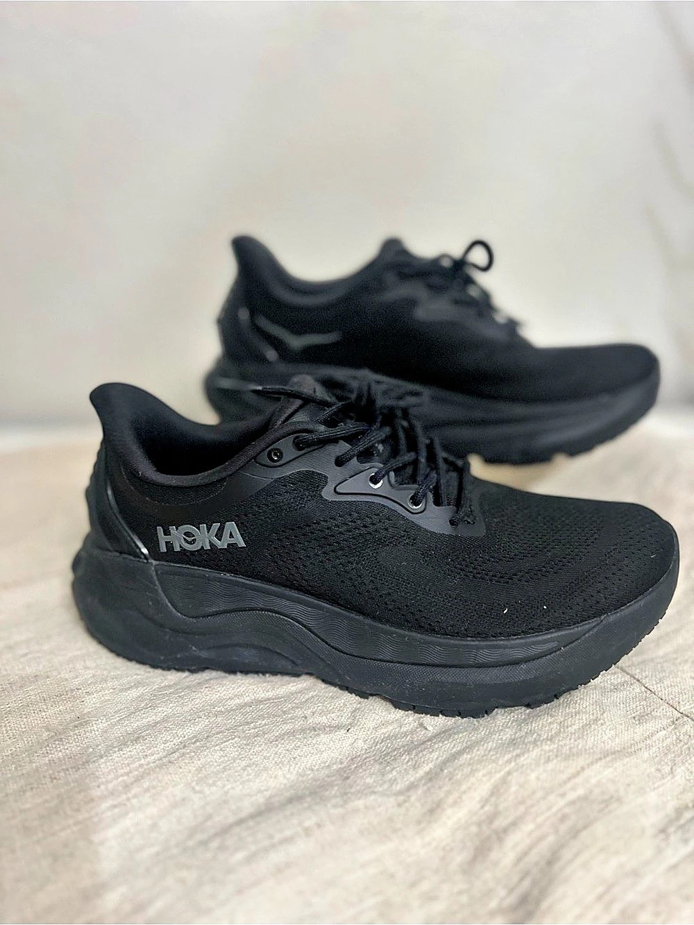 HOKA Arahi SR Black Athletic Shoes US 7.5